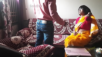Hindi Saree Bhabi Sex Bank Manager - Indian Bengali Wife on Sofa